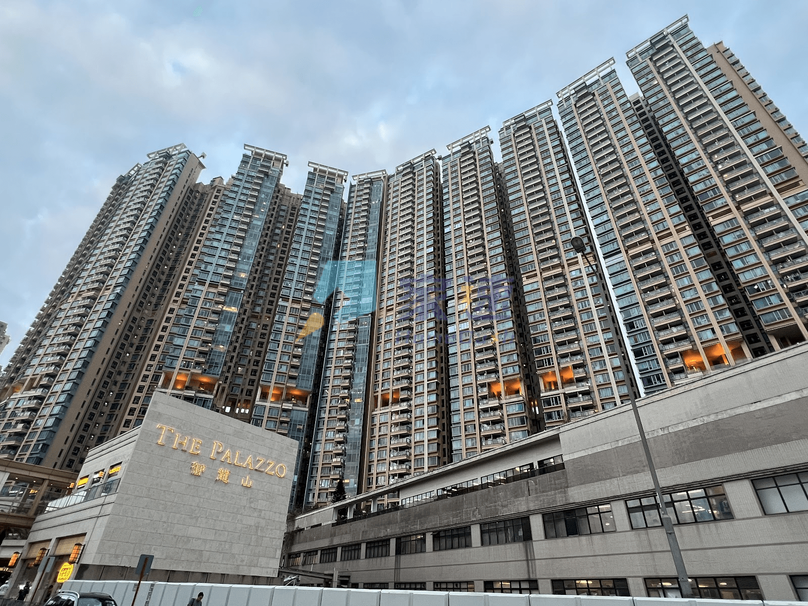 御龍山 屋苑外觀