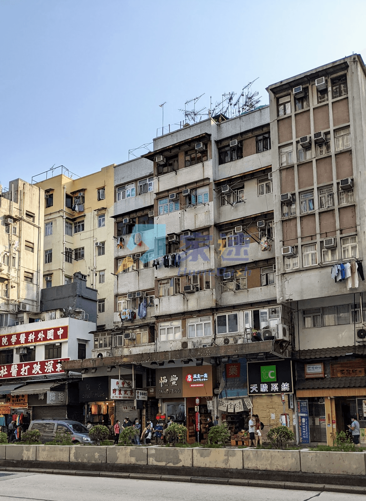 長沙灣道211-215號 屋苑外觀