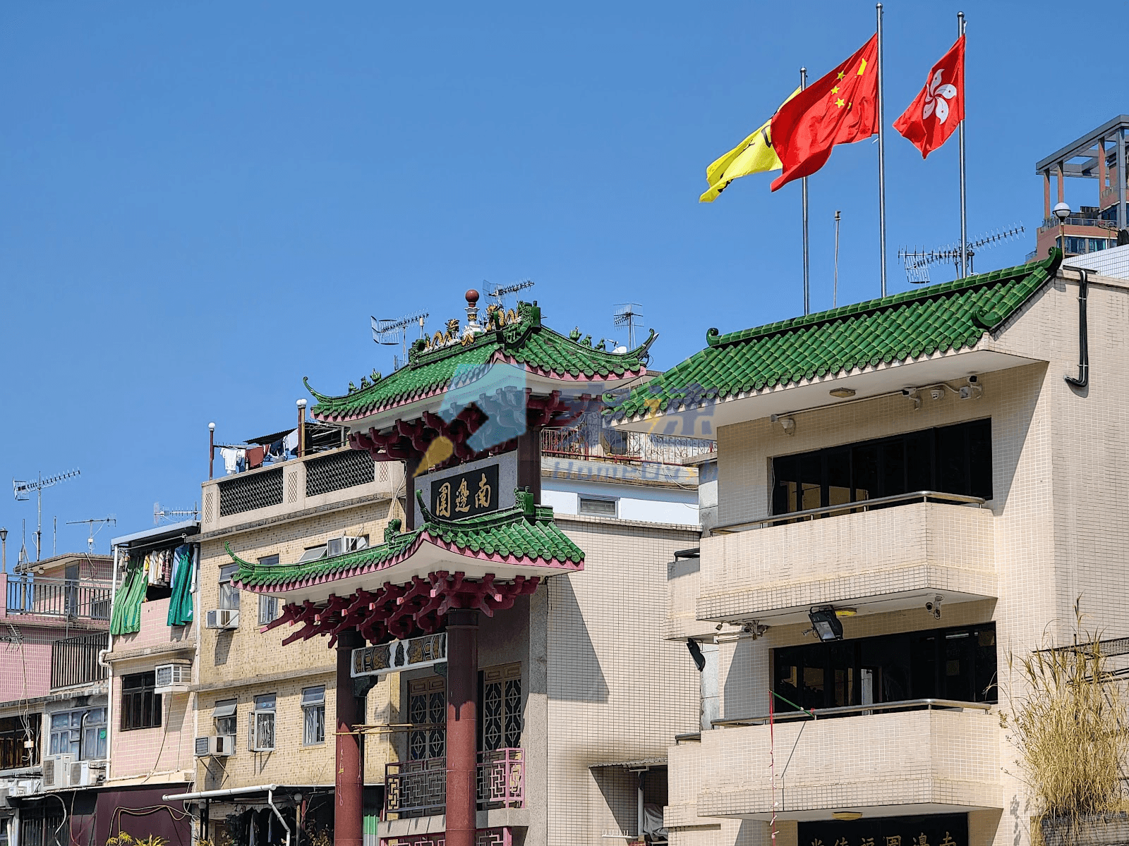 南邊圍南門口 屋苑外觀