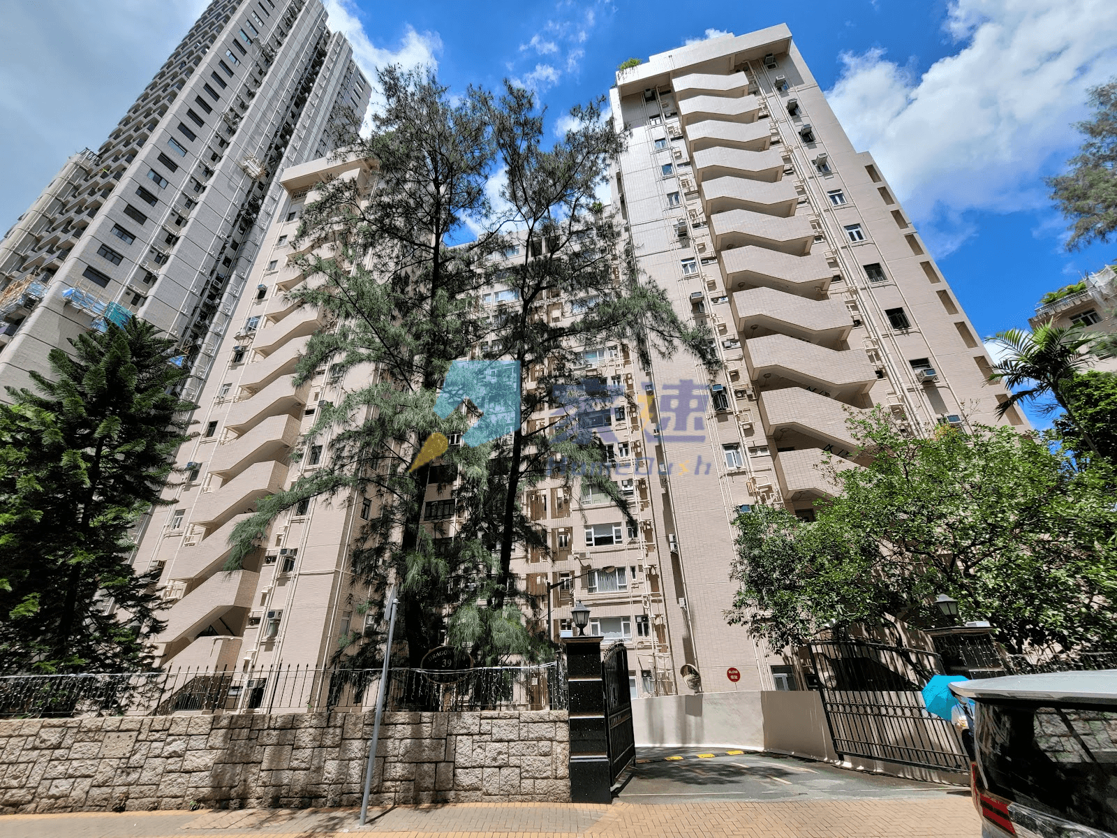 龍景樓 屋苑外觀