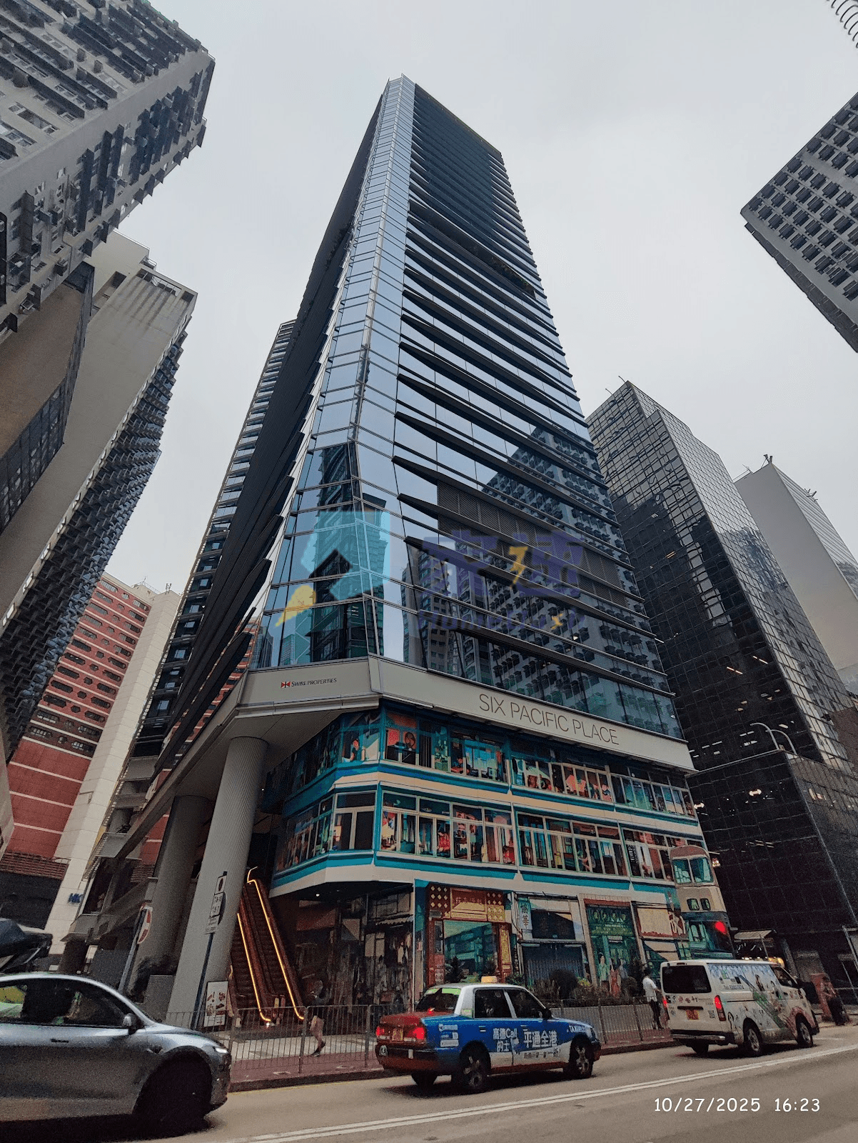 Queen's Cube 屋苑外觀