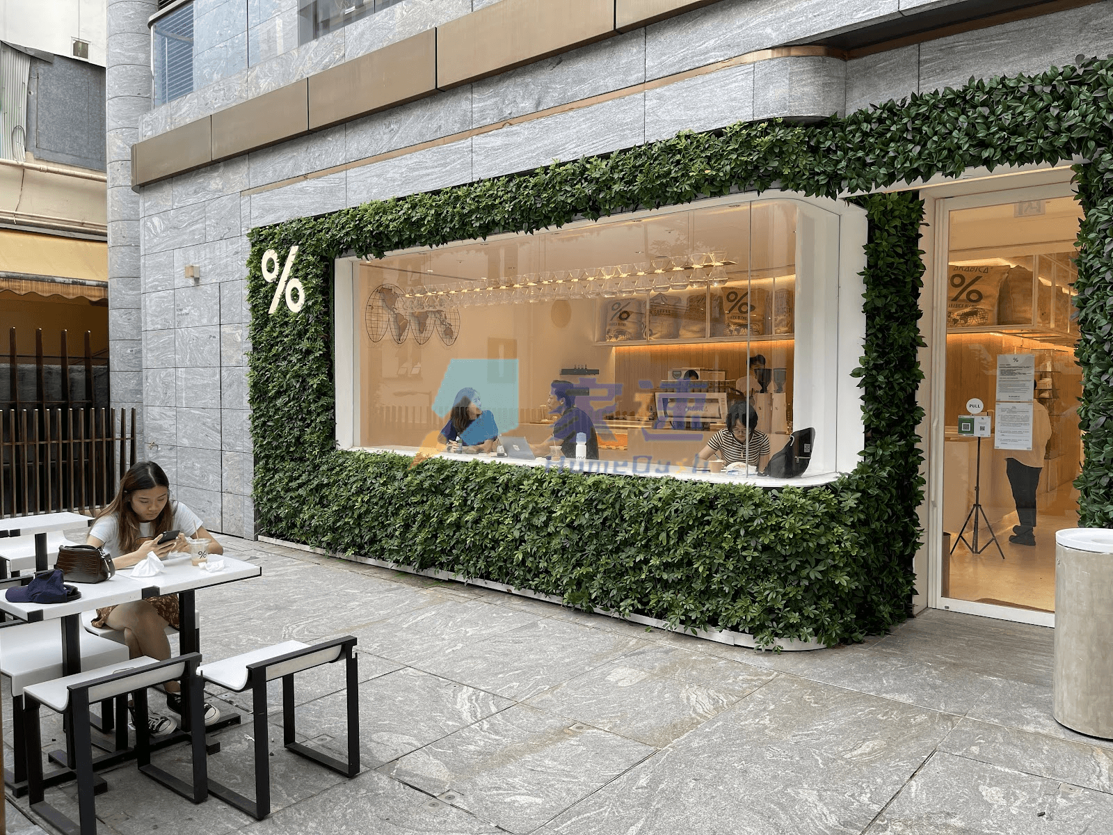 No. 28 Aberdeen St. 屋苑外觀