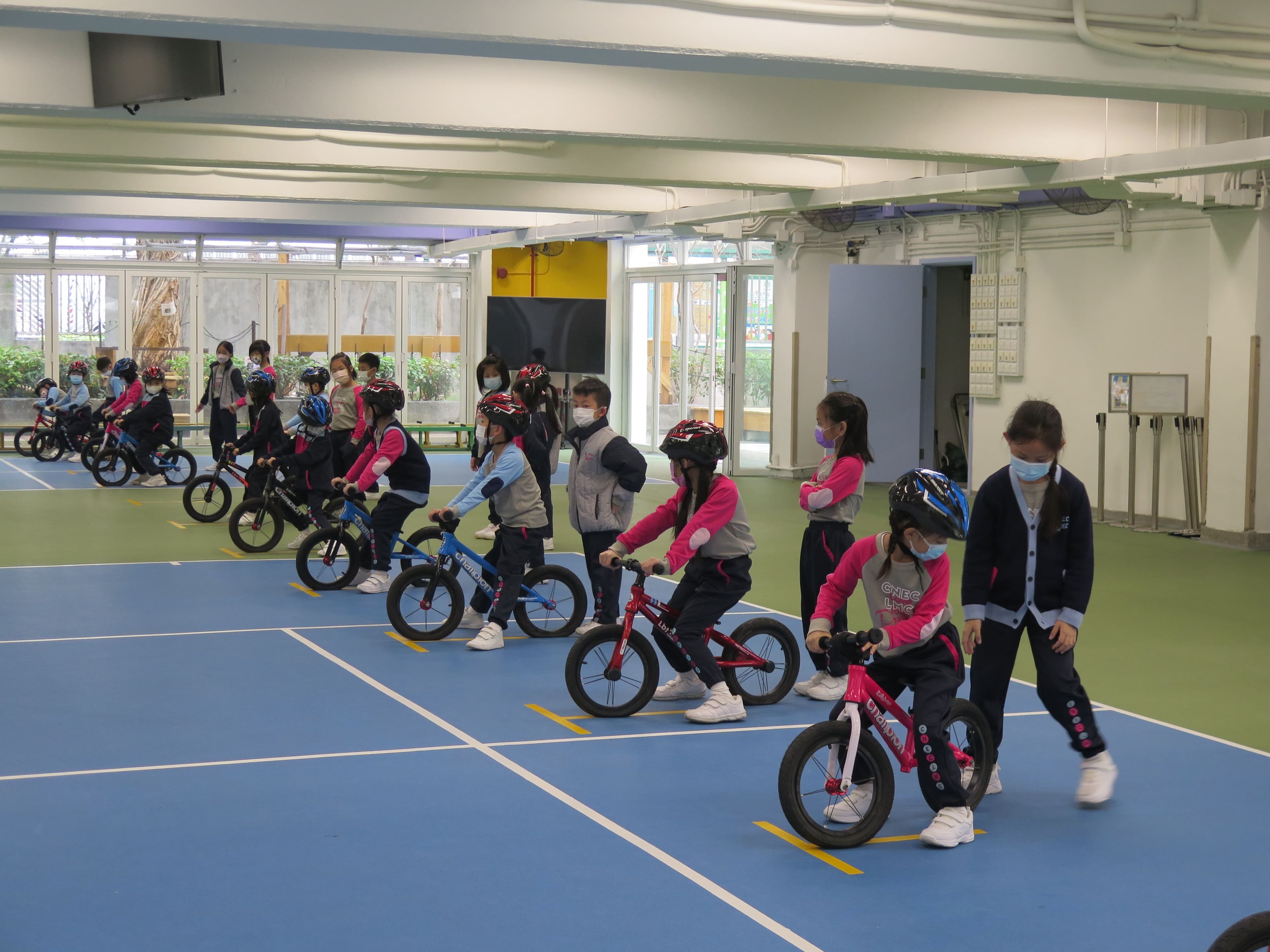 中華傳道會呂明才小學 校本單車課程