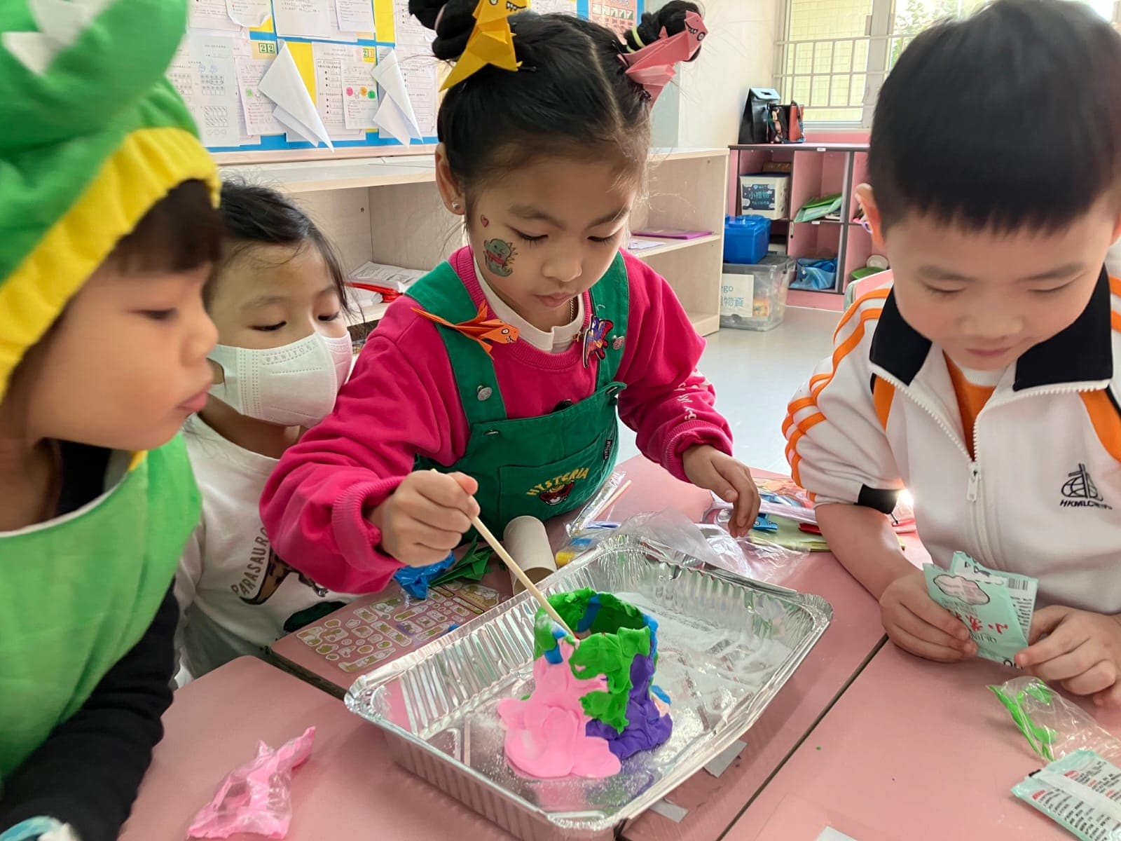港澳信義會明道小學 小恐龍的新居 (STEAM活動)