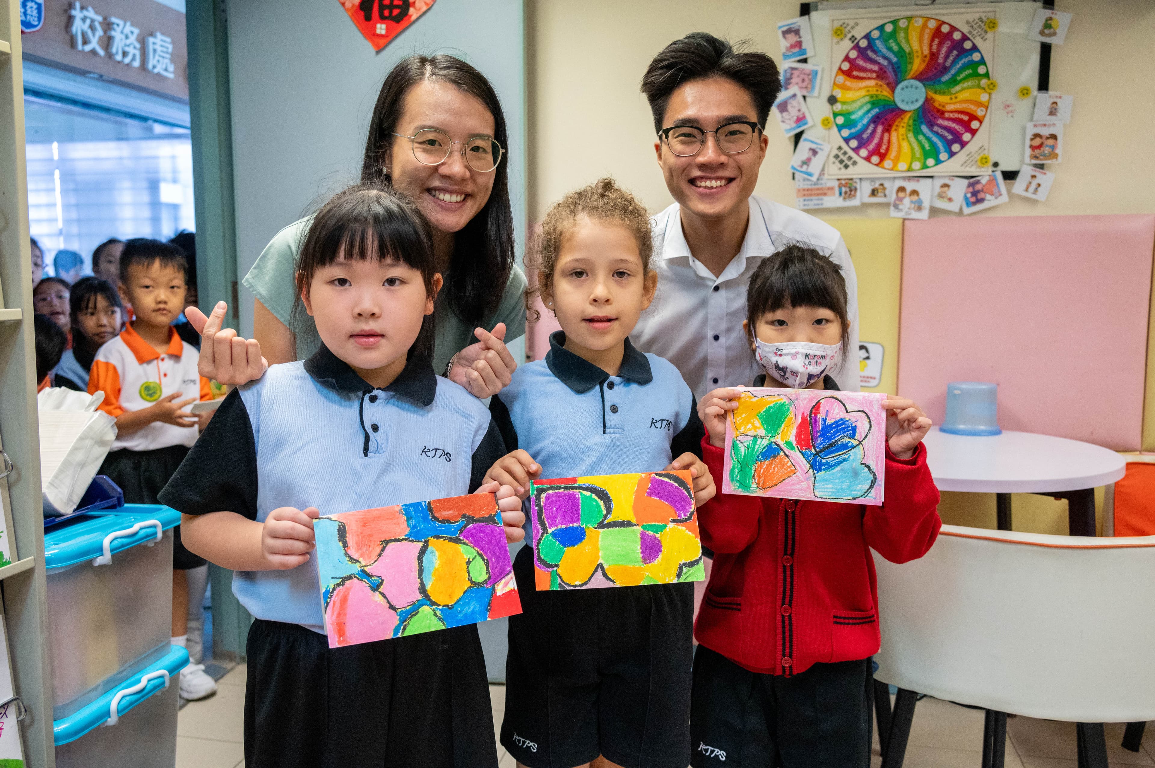中華基督教會基慈小學 一年級主題式學習「學校大家庭」:致送心意咭給在學校照顧我們的人
