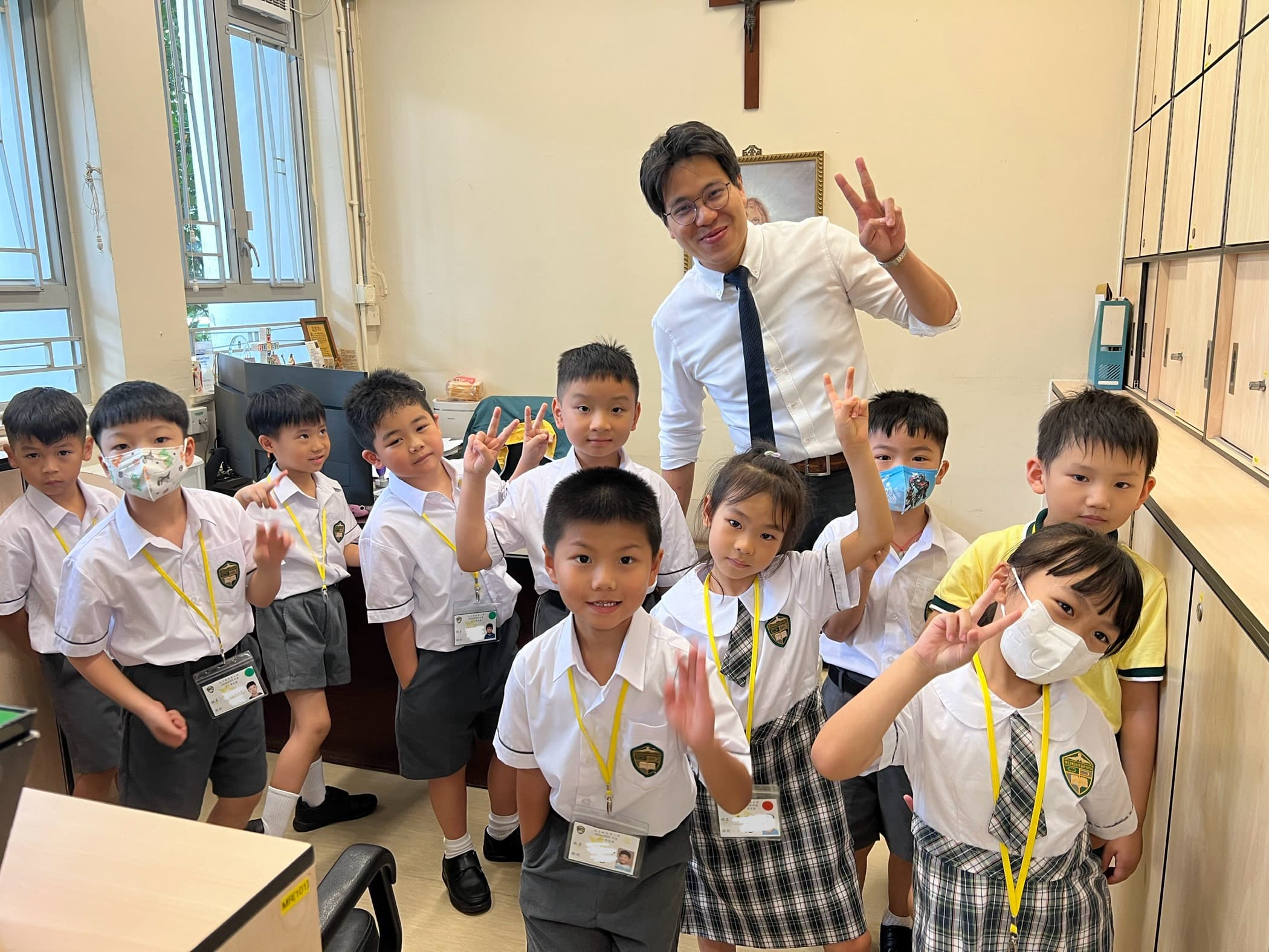 天主教伍華小學 小一學生親親校長
