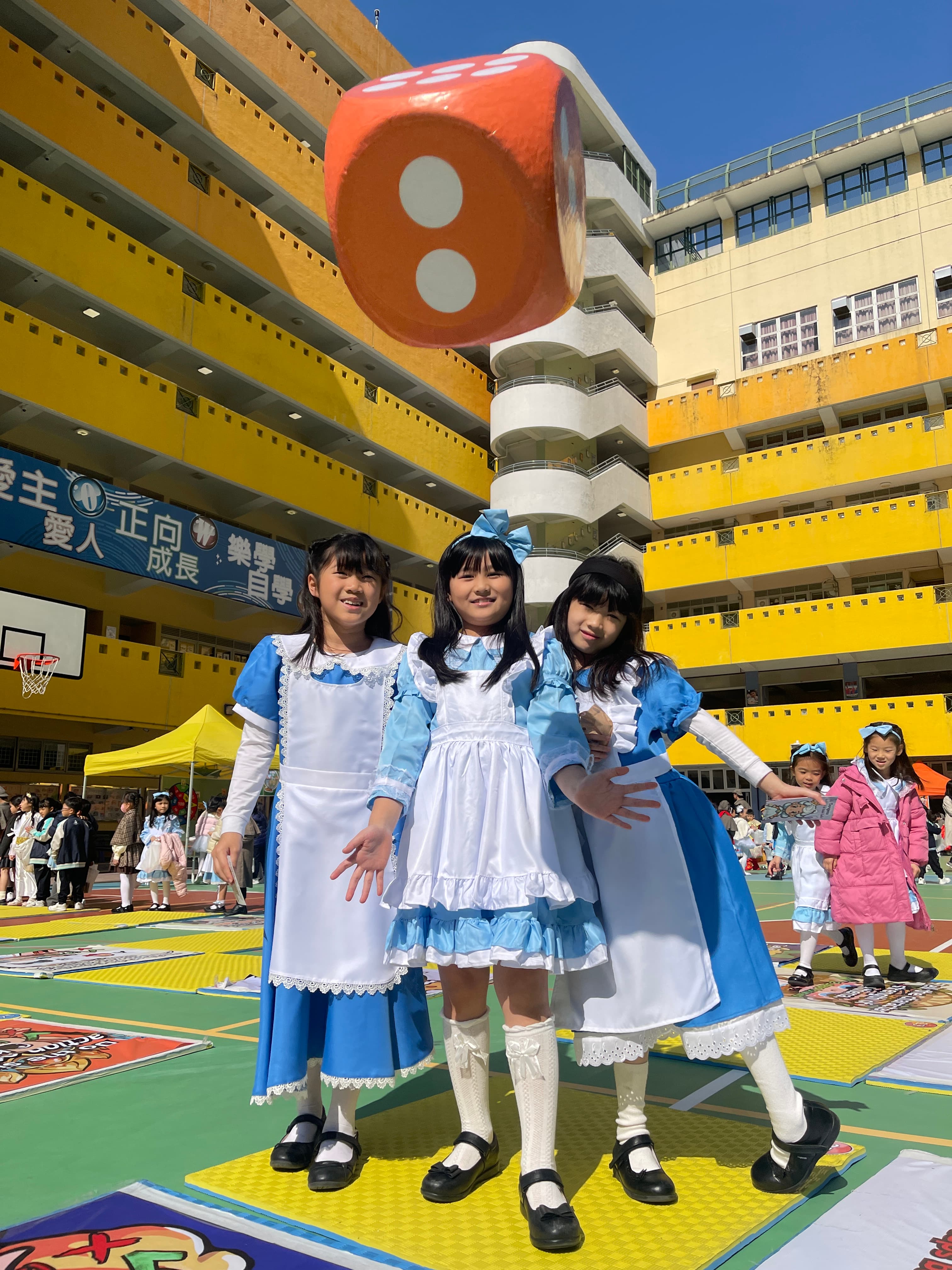 聖公會仁立紀念小學 英文活動週 - Celebrated Classic Characters