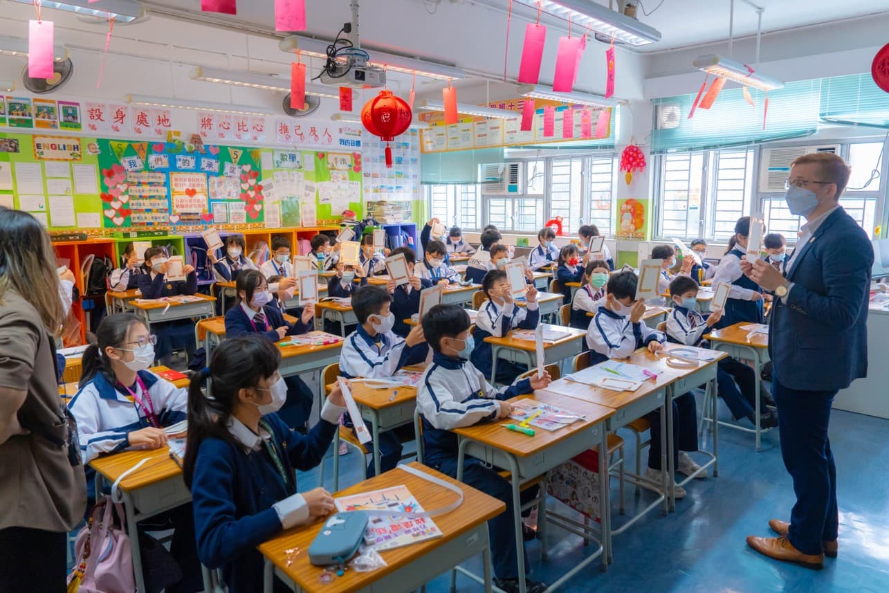慈航學校 愉快英語學習,由外籍老師課堂開始!