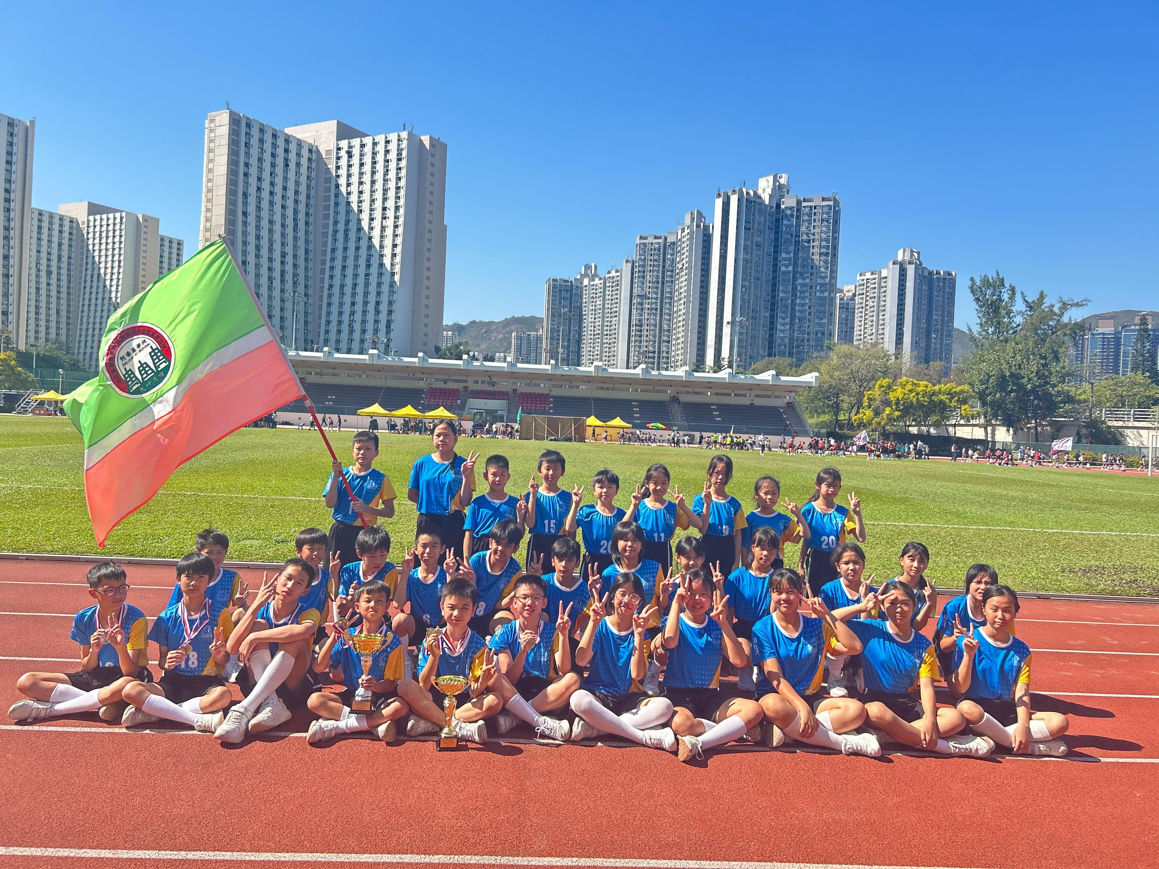 柏立基教育學院校友會何壽基學校 本校的田徑校隊在屯門區小學校際田徑比賽中獲得不少獎項