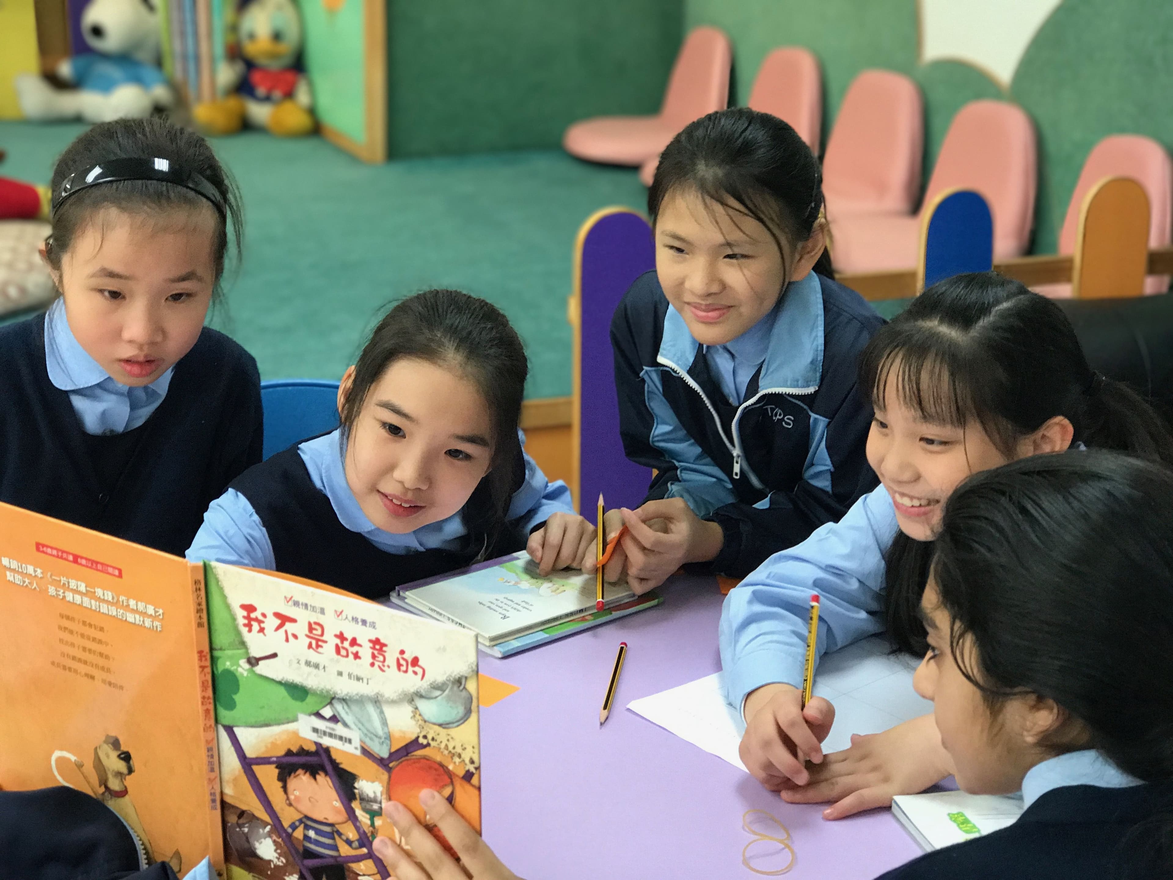 仁德天主教小學 圖書閱讀課
