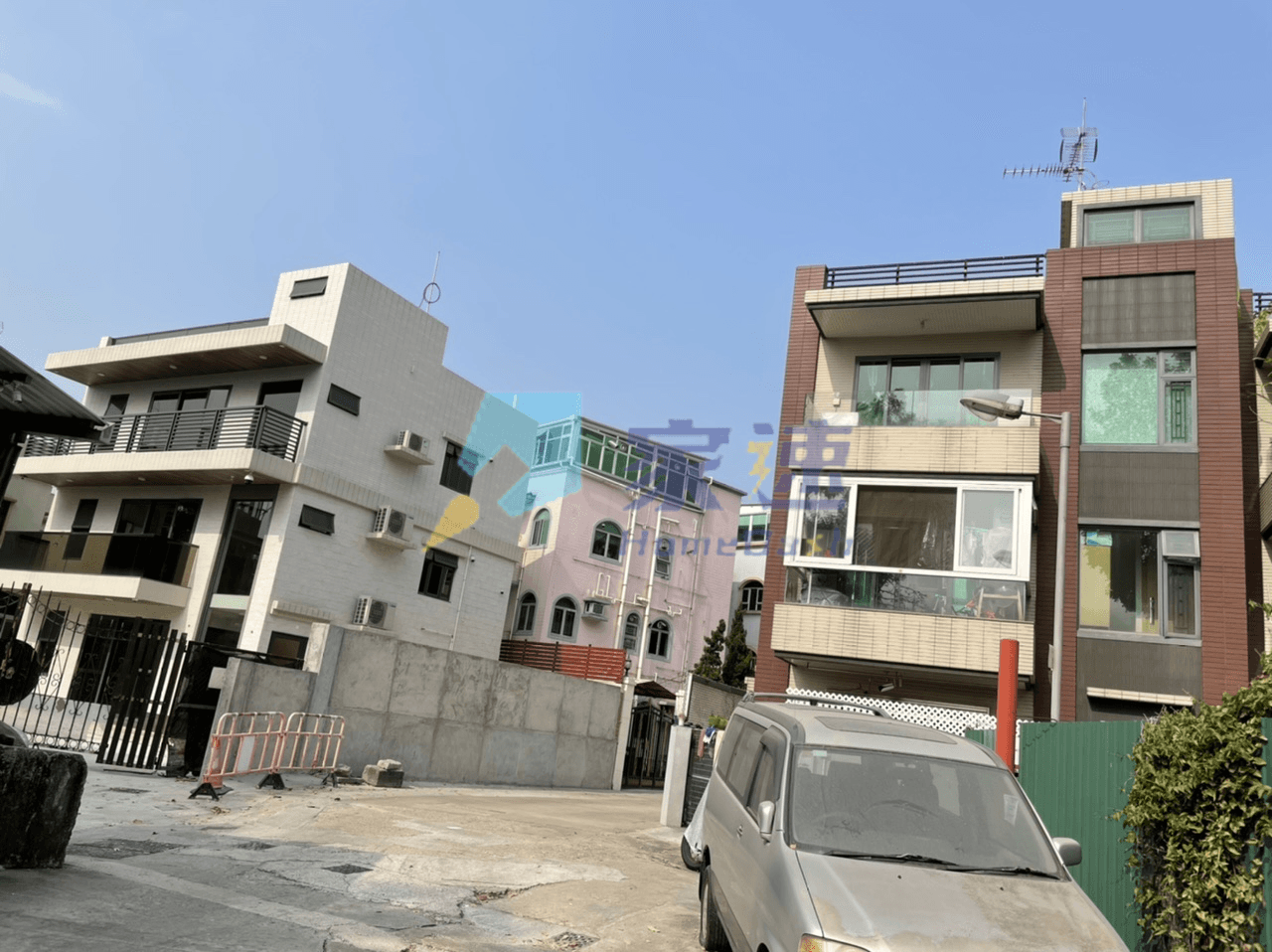 元朗新屋村 屋苑外觀