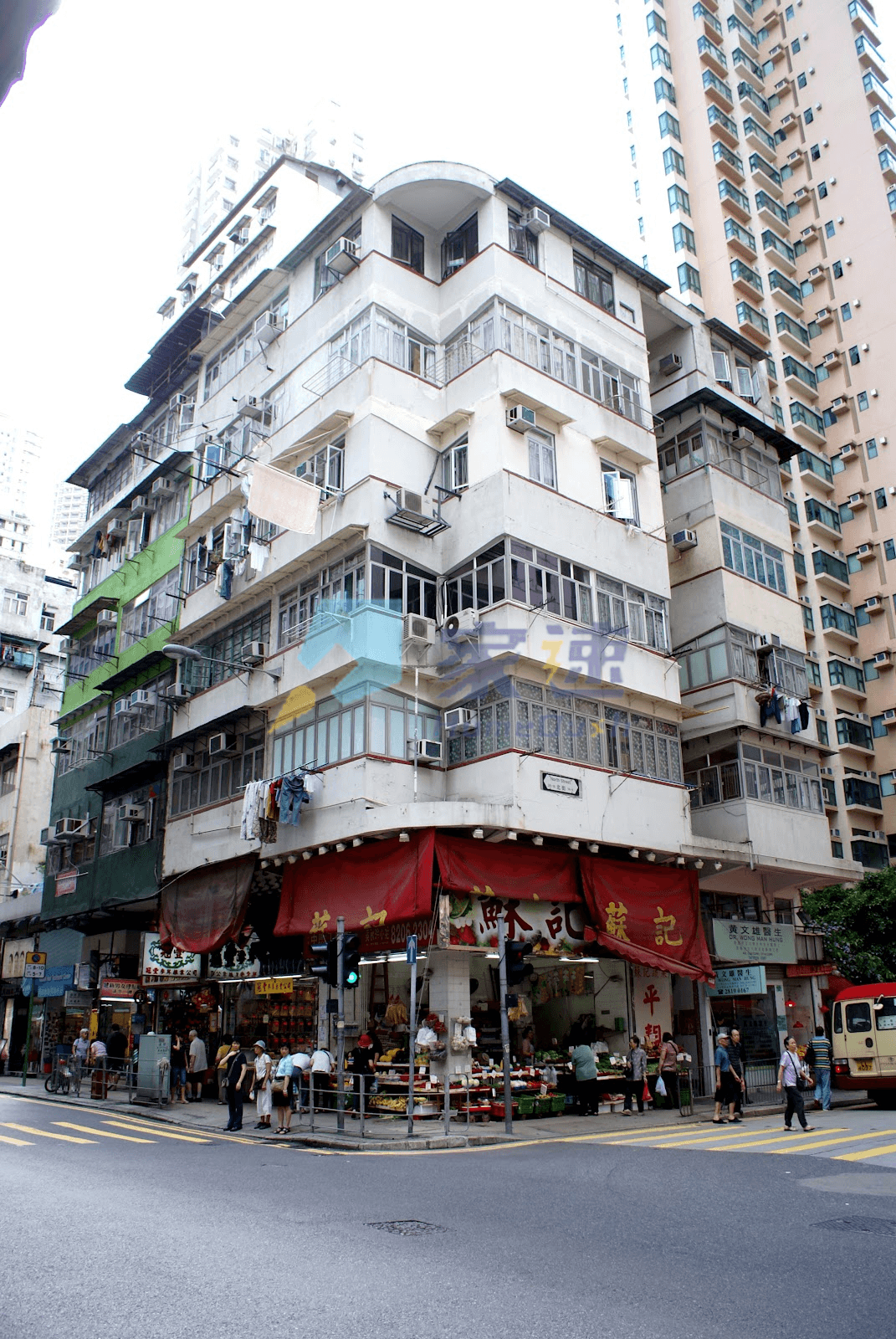 卑路乍街52-54號 屋苑外觀