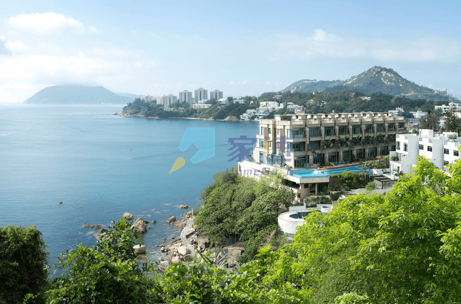 Three Bays 屋苑外觀