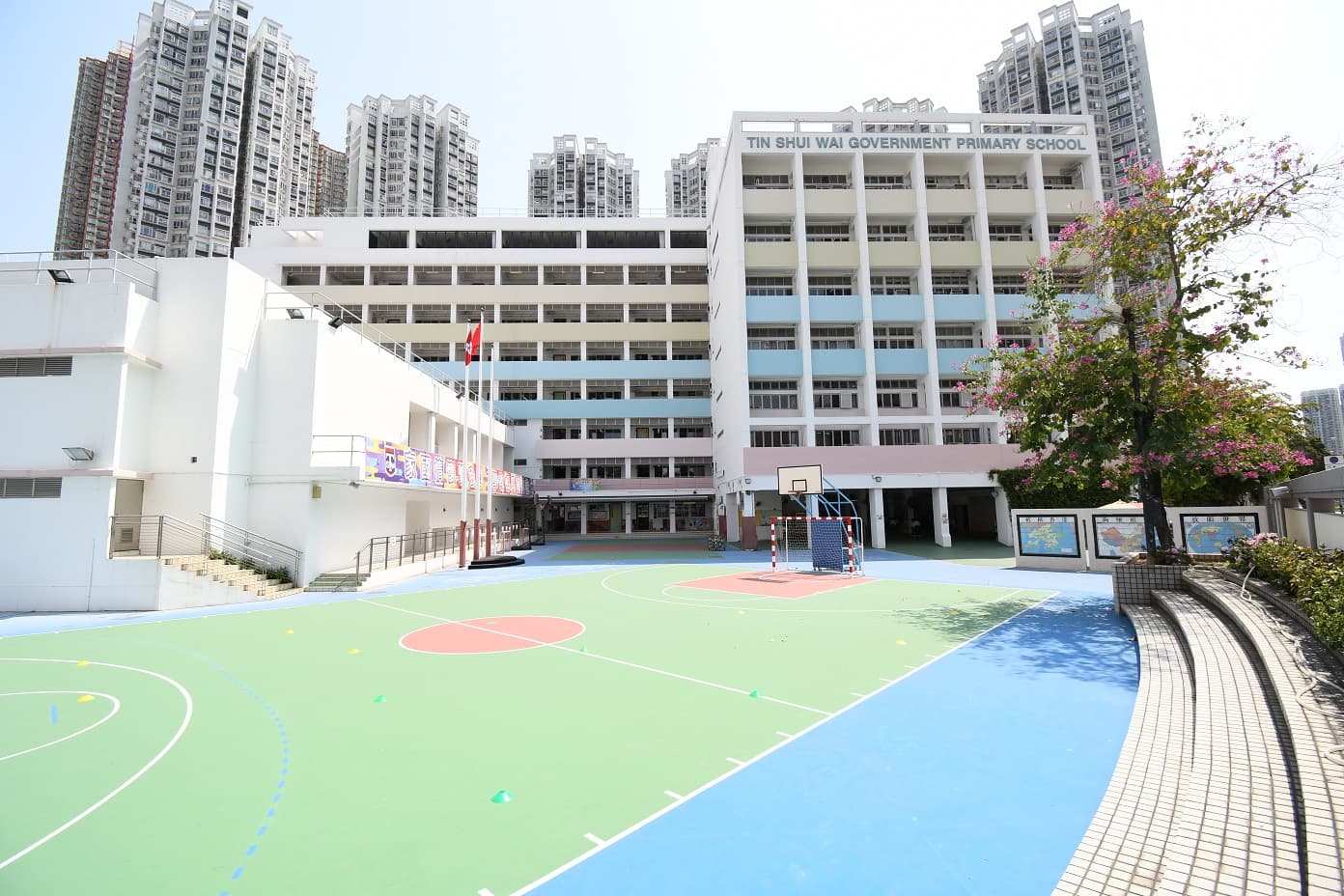 天水圍官立小學 校舍相片