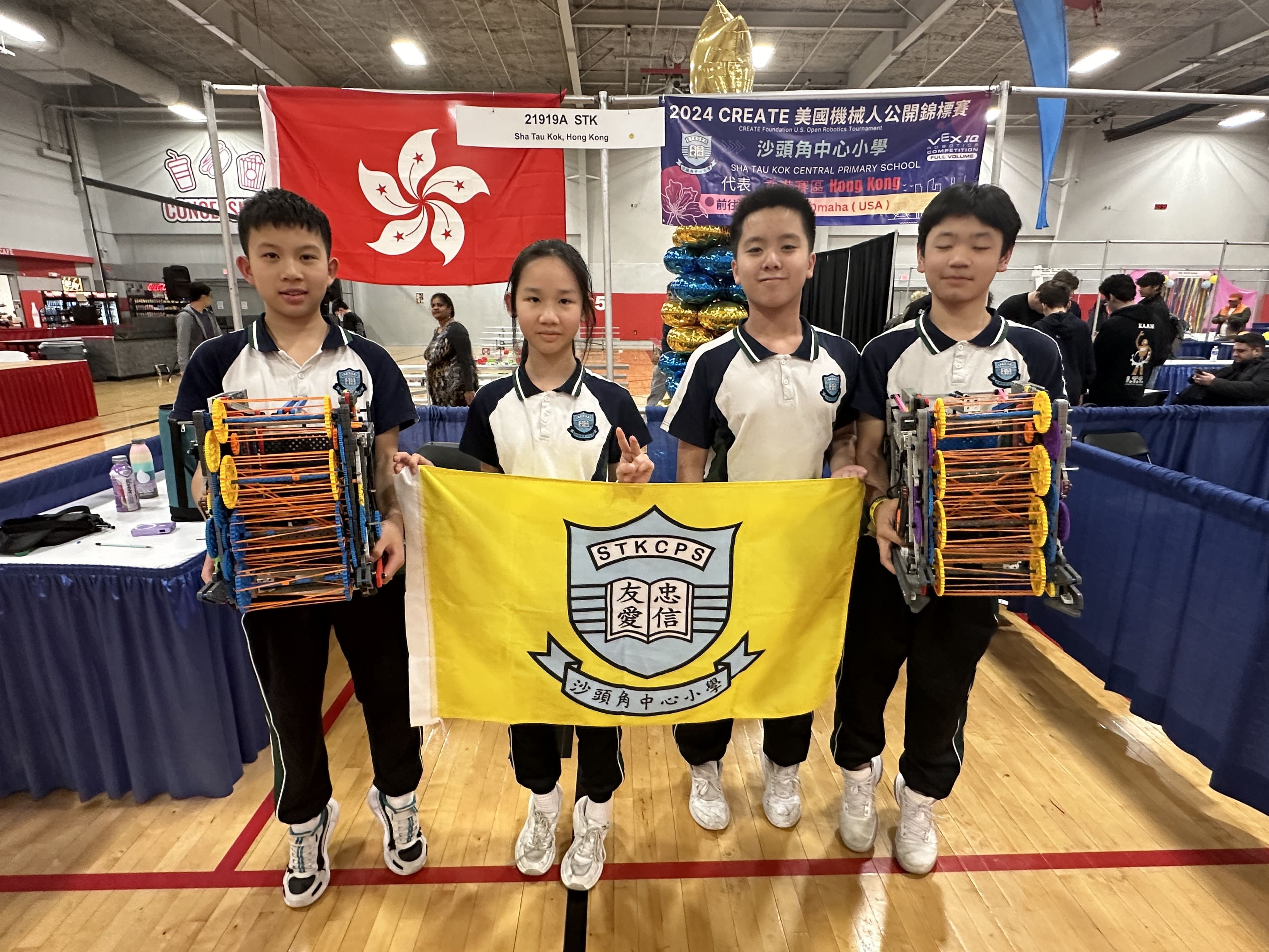 沙頭角中心小學 學生推動機械人教育,積極帶領學生參與本地和海外的比賽。